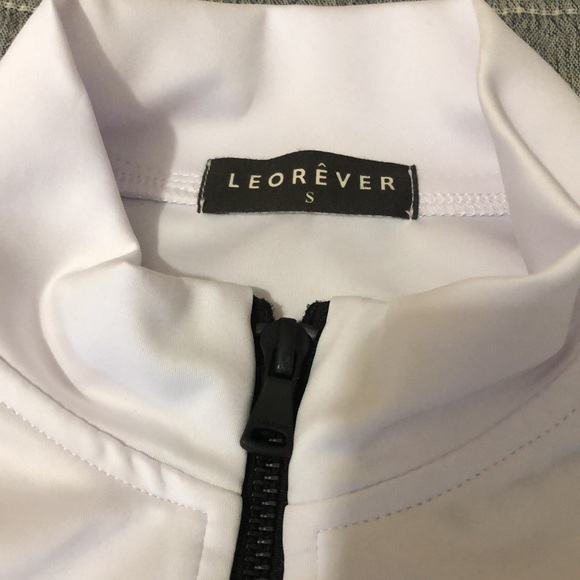 Leorever zip up jacket! - Picture 4 of 6